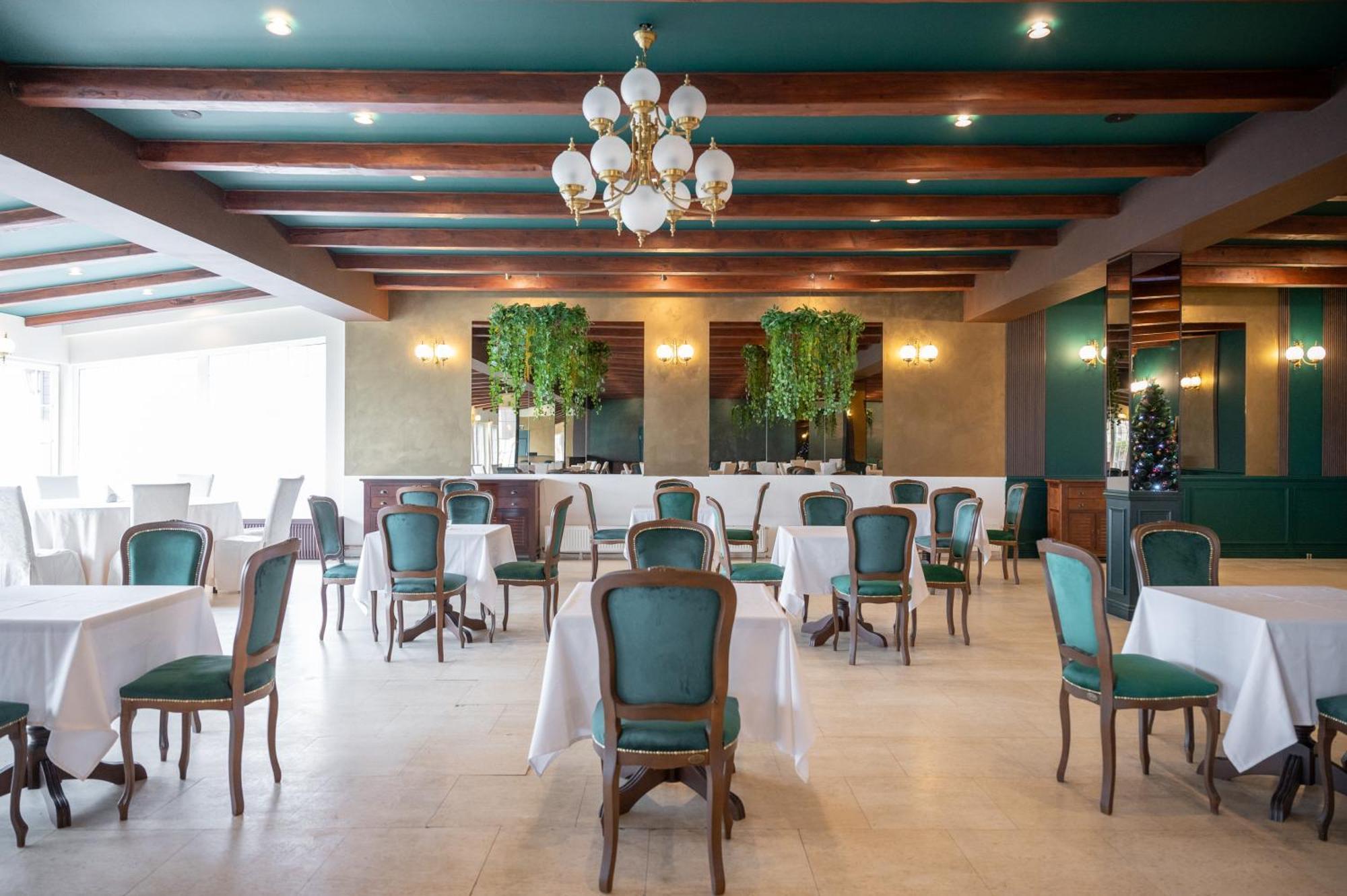 Monterai Resort Пояна-Брашов Экстерьер фото