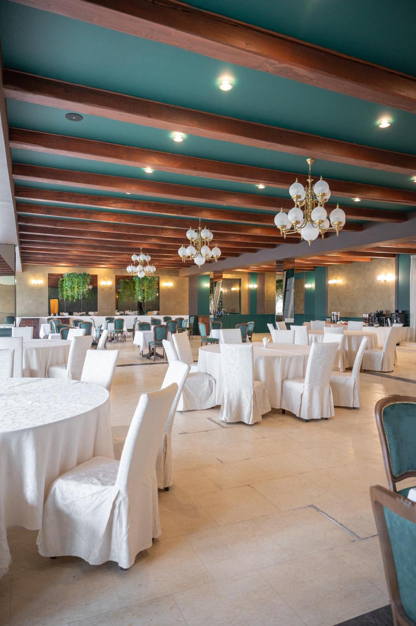 Monterai Resort Пояна-Брашов Экстерьер фото