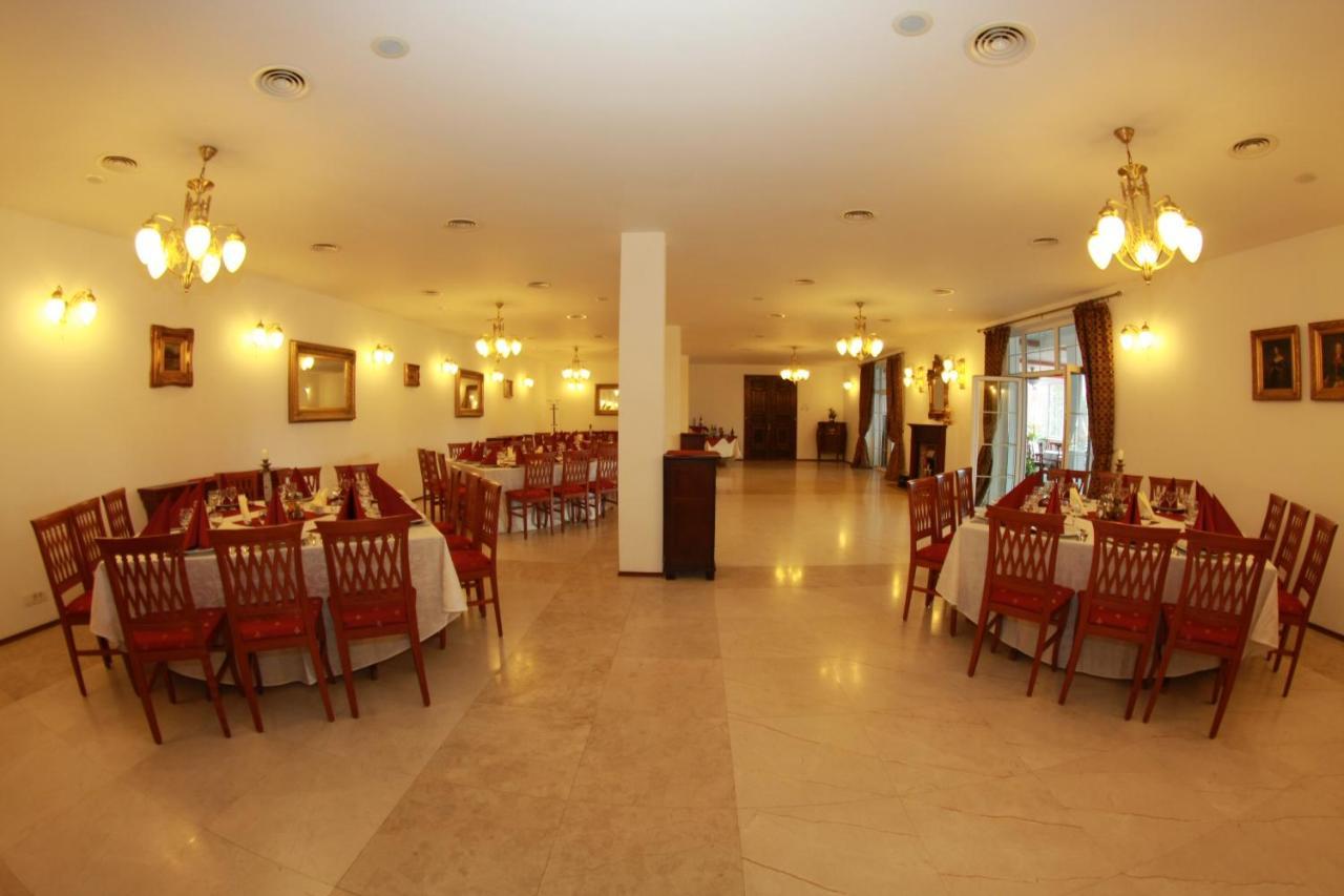Monterai Resort Пояна-Брашов Экстерьер фото